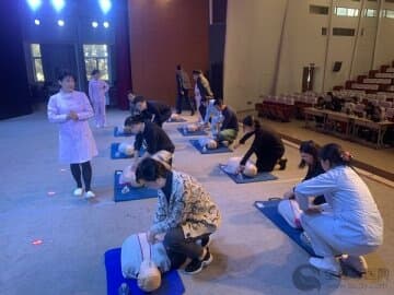 徐州市儿童医院”守护生命--CPR国际救援志愿服务项目”走进工程学院