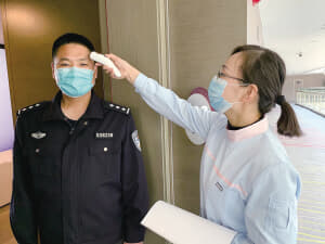 徐州妇幼保健院四护士在南京开展入境来徐人员对接工作 为徐州守好门