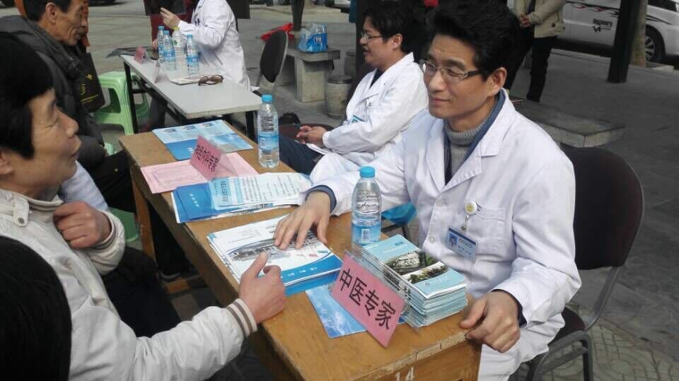 “世界睡眠日 温暖社区行” 仁慈医院走进王场新村送健康