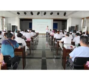 泉山区检察院副检察长彭跃安到矿总院作廉政教育讲座