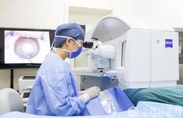 高考后迎“摘镜热” 屈光中心专家朱冉提醒:并非人人可做、一劳永逸