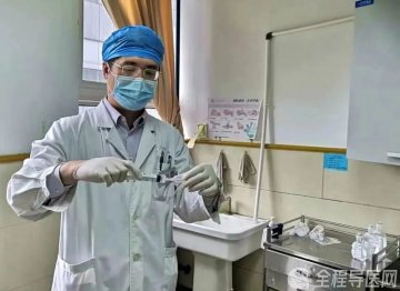 露营后女子反复发烧 徐矿总医院血液科：恙虫病体征发热、焦痂皮疹