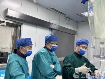 徐医附院成功开展首例冲击波球囊技术治疗冠脉重度钙化病变