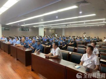 徐州一院对保洁人员开展“立足岗位服务提升”专题培训