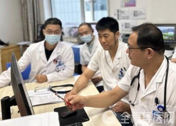 徐州市中心医院成功开展胸腔镜下肋骨骨折切开复位内固定术