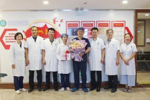致敬健康守护者 | 徐州市口腔医院开展慰问医师暨党员惠民义诊活动