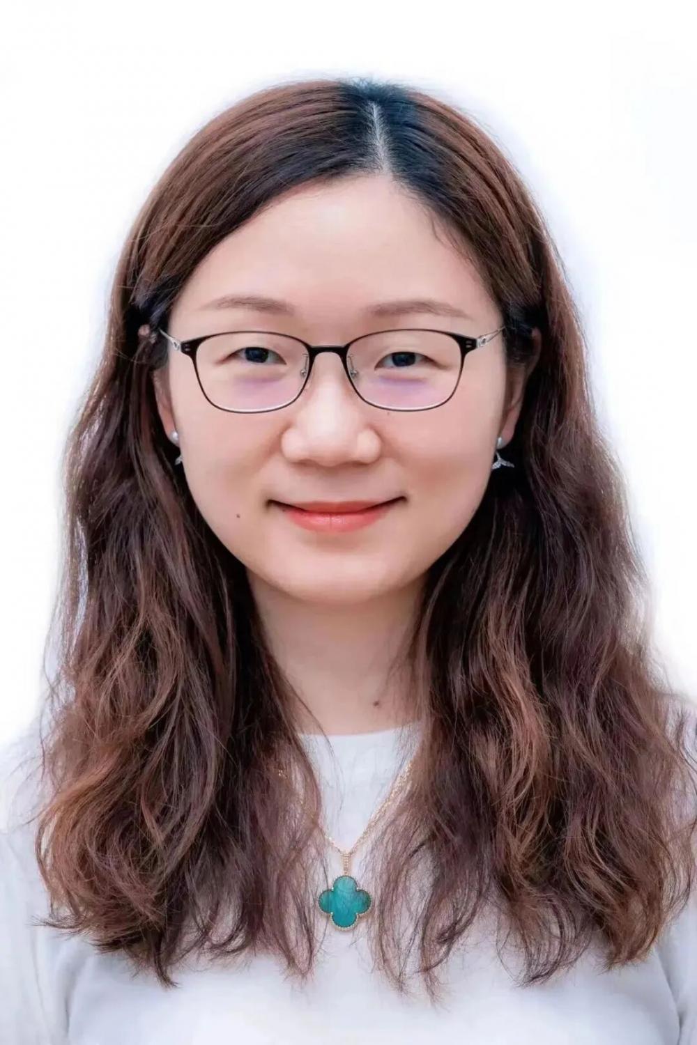 1月31日，华山医院神经内科疑难杂症专家吴冬燕主任来徐矿总医院坐诊