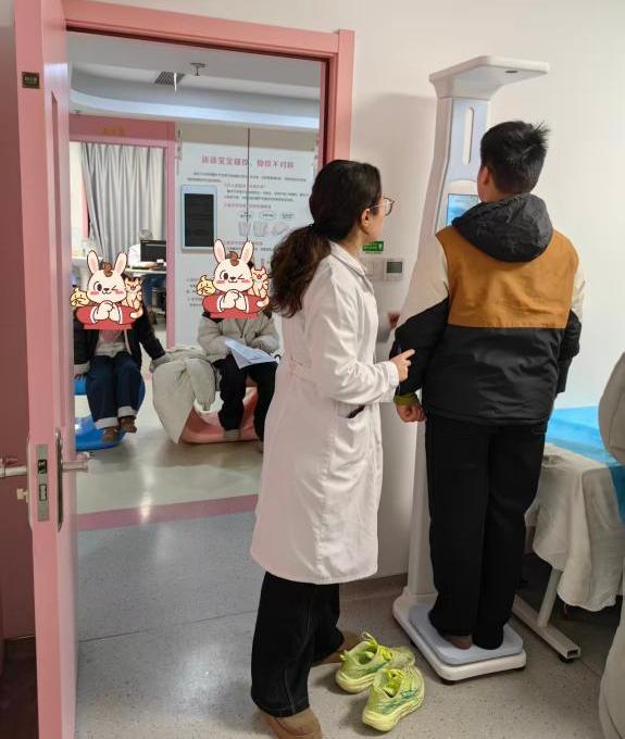 徐州市妇幼保健院儿童生长发育寒假公益义诊活动圆满结束