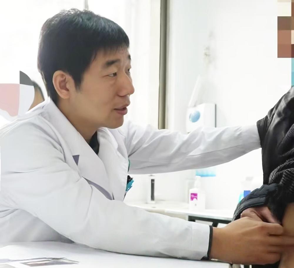 怕切肠？徐矿总医院不开腹、不切肠 精准处理结肠憩室反复发炎、出血
