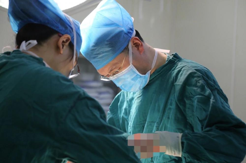 化解重重险情 徐州市妇幼保健院助力五次剖宫产史、腹腔重度粘连孕妇顺利分娩