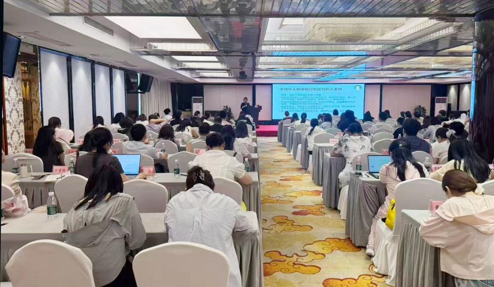 徐州市东方人民医院12356心理热线团队完成专项培训，用心守护群众心理健康