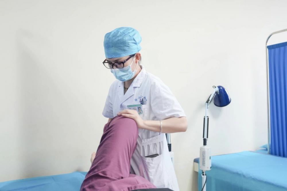 小针“开路”大针“攻关” 徐矿总医院疼痛科帮助女教师摆脱腰腿疼痛